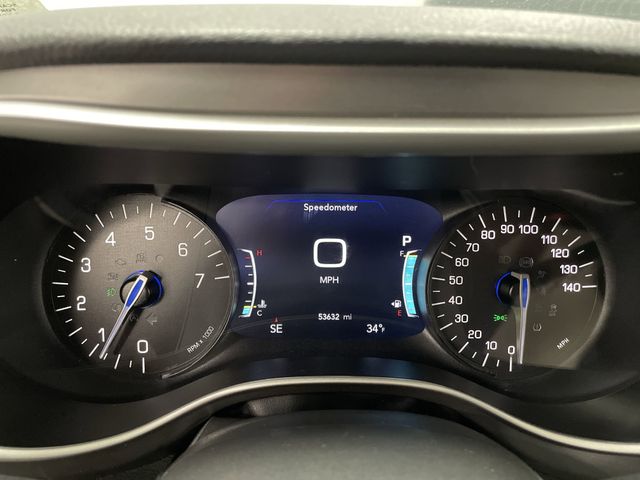 2023 Chrysler Pacifica Touring L photo