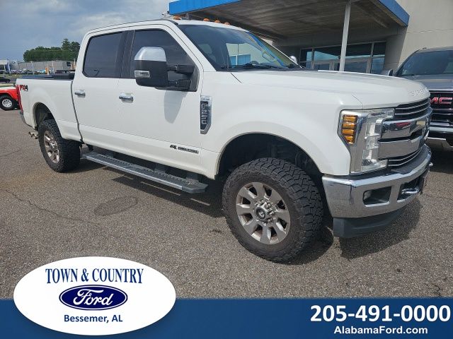 Oxford White 2019 Ford F-250 Super Duty Pickup Truck Four-Wheel Drive 6-Speed Automatic