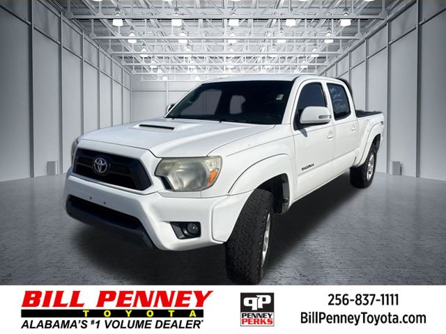 White 2015 Toyota Tacoma Pickup Truck Four-Wheel Drive 5-Speed Automatic