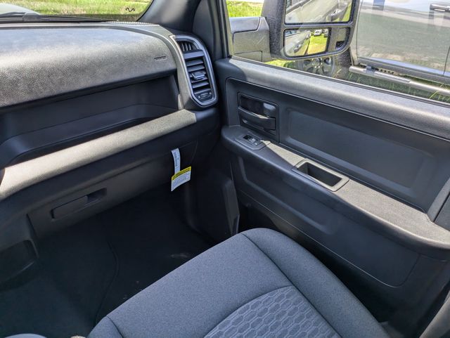 2026 Ram 2500 Black Express Crew Cab 4x4 6'4" Box