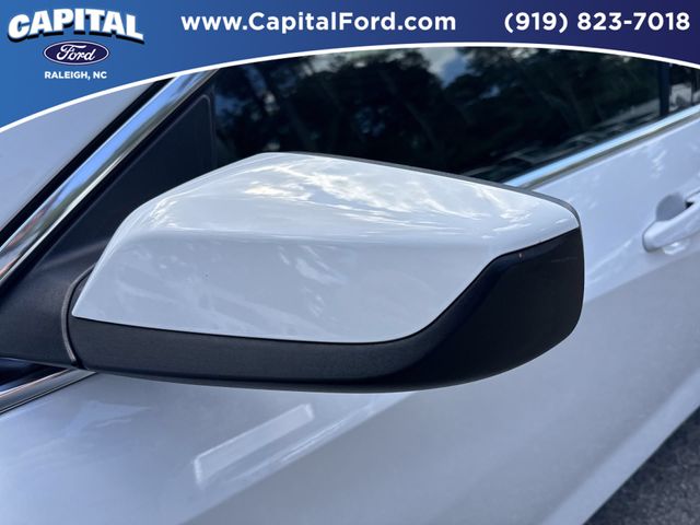 Used 2022 White Chevrolet LT image 12