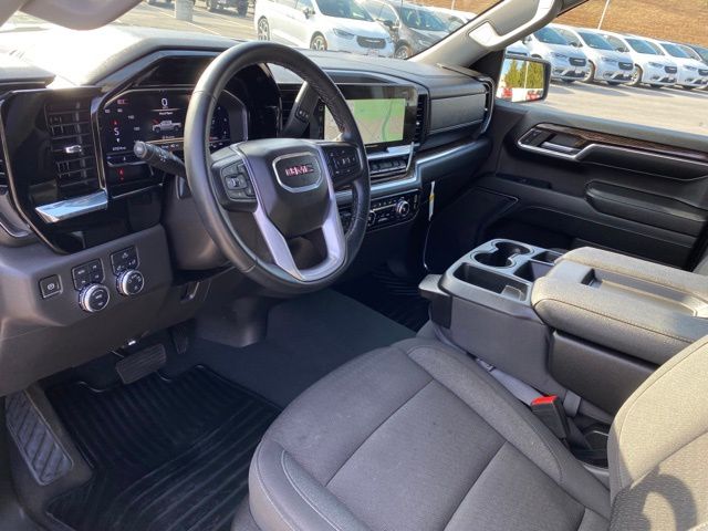 used 2024 GMC Sierra 1500 car, priced at $39,827