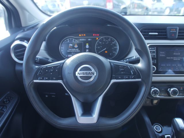 2021 Nissan Versa 1.6 SV 17