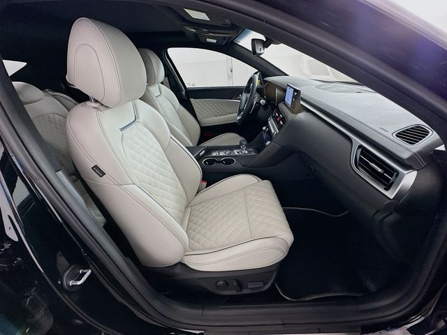 Thumbnail: 2025 Genesis G70 - 29