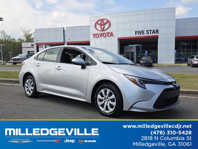 2026 Toyota Corolla LE Hybrid CVT's photo