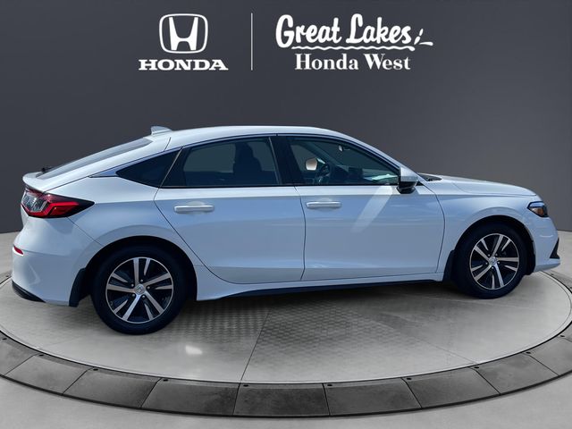 View vehicle photo 6