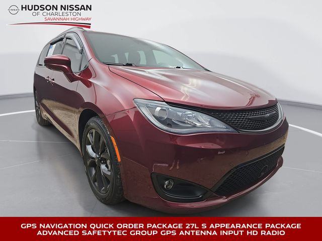 Velvet Red Pearlcoat 2019 Chrysler Pacifica Minivan Front-Wheel Drive 9-Speed Automatic