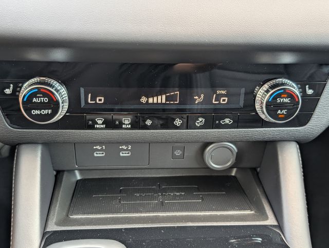 Used 2025 Black Mitsubishi SE image 21