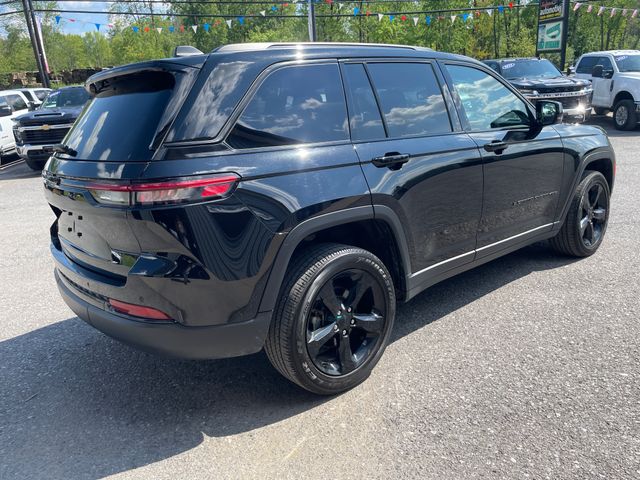 2023 Jeep Grand Cherokee Altitude X - Diamond Black exterior view 7