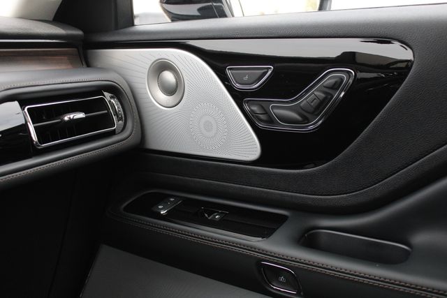 New 2026 Black Lincoln Reserve image 21