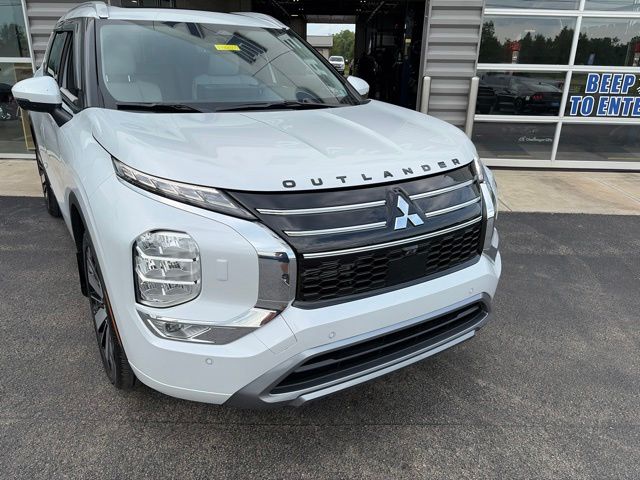 2026 Mitsubishi Outlander SEL  at Auto Express Mitsubishi