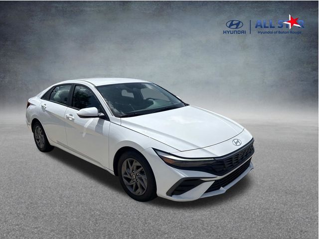 2024 Hyundai Elantra SEL FWD