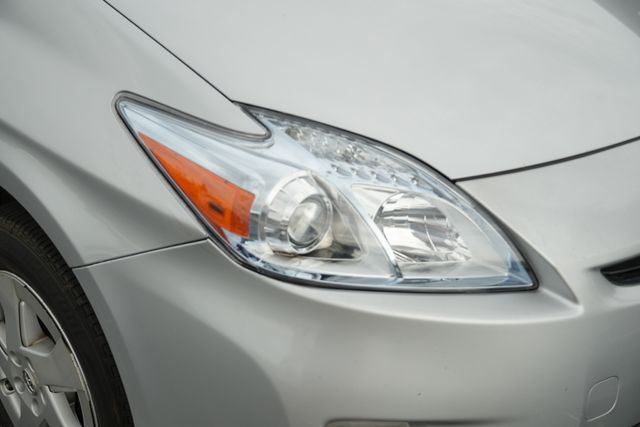 Used 2010  Toyota I image 10