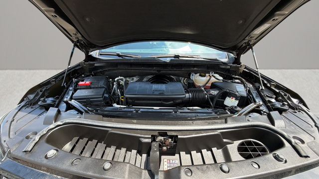 Used 2024 Black Chevrolet Z71 image 32