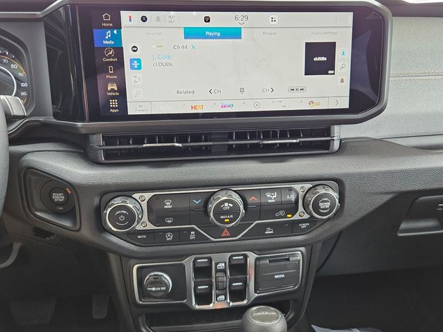 2025 Jeep Gladiator Sport S