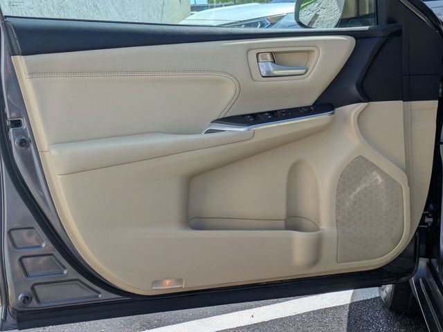 Used 2016 Toyota Camry XLE 4D Sedan
