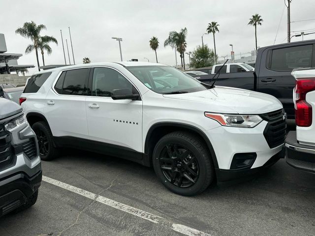 2021 Chevrolet Traverse LS 2