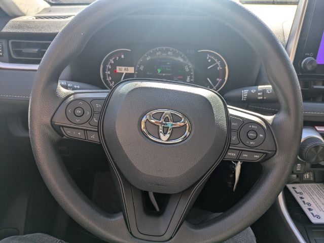 2024 Toyota RAV4 LE 18