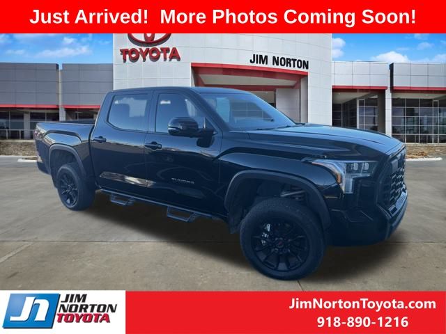 2025 Toyota Tundra Limited's photo