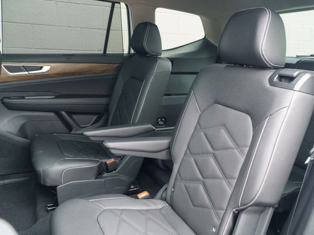 New 2026 White Volkswagen 2.0T SE w/Technology image 9