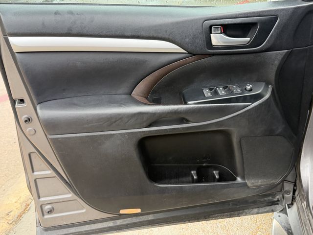 2017 Toyota Highlander XLE Gray at Autostrade