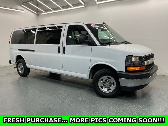Summit White 2024 Chevrolet Express 3500 LT Extended RWD Van Rear-Wheel Drive 8-Speed Automatic Overdrive