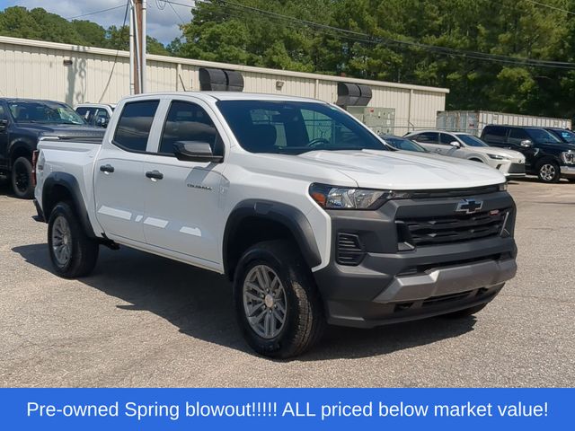 Used 2025 Summit White Chevrolet Trail Boss image 15
