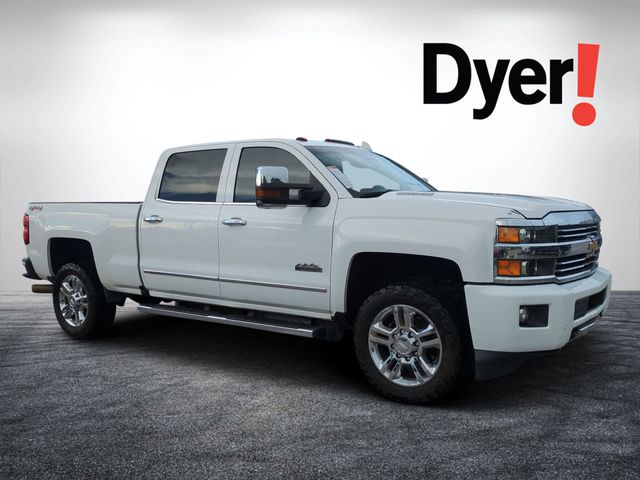 Summit White 2016 Chevrolet Silverado 2500HD Pickup Truck Four-Wheel Drive 6-Speed Automatic