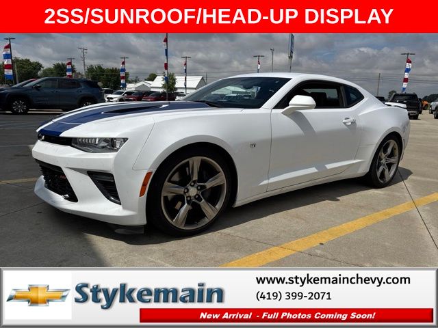 Summit White 2018 Chevrolet Camaro Coupe Rear-Wheel Drive 8-Speed Automatic