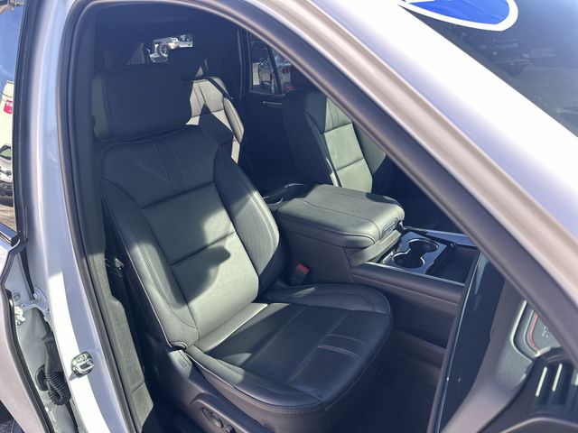 Used 2025 Beige Chevrolet RST image 27