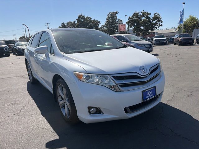 White (Blizzard Pearl) 2013 Toyota Venza XLE SUV / Crossover Front-Wheel Drive 6-Speed Automatic Overdrive