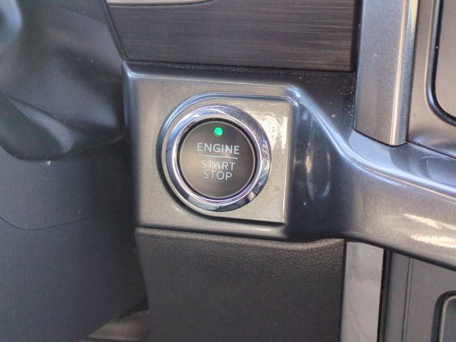 Used 2023 White Ford XLT image 26