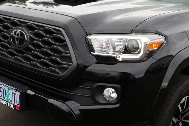 2020 Toyota Tacoma TRD Sport 27