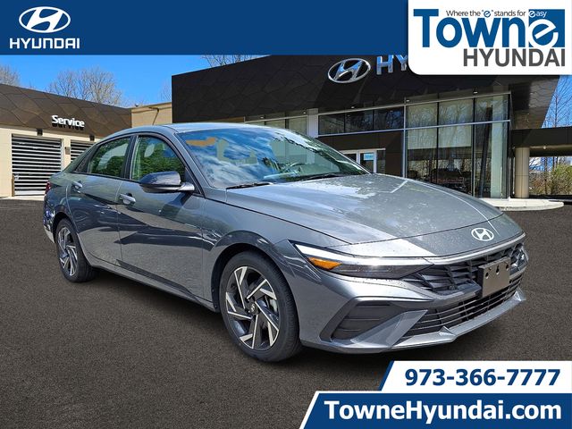 Ecotronic Gray 2025 Hyundai Elantra SEL Sport FWD Sedan Front-Wheel Drive Continuously Variable Transmission