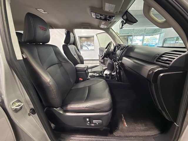 2024 Toyota 4Runner TRD Off-Road Premium - 11