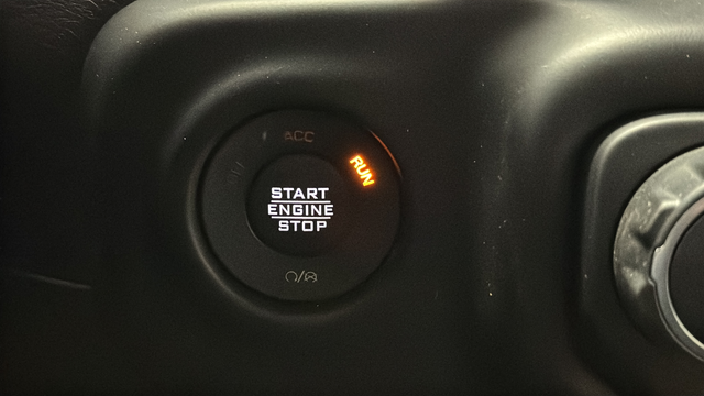 Used 2021 Bright White Clearcoat Jeep Mojave image 22