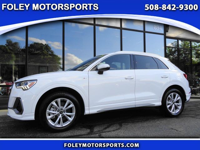 2024 Audi Q3 quattro Premium S Line 45 TFSI