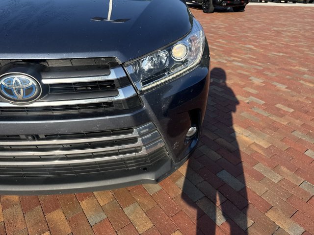 Used 2018 Toyota Highlander Hybrid SUV