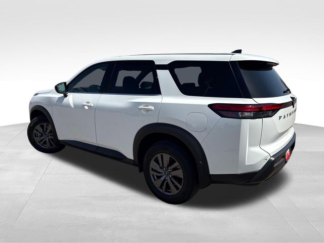 Certified Used 2025 White Nissan S image 6