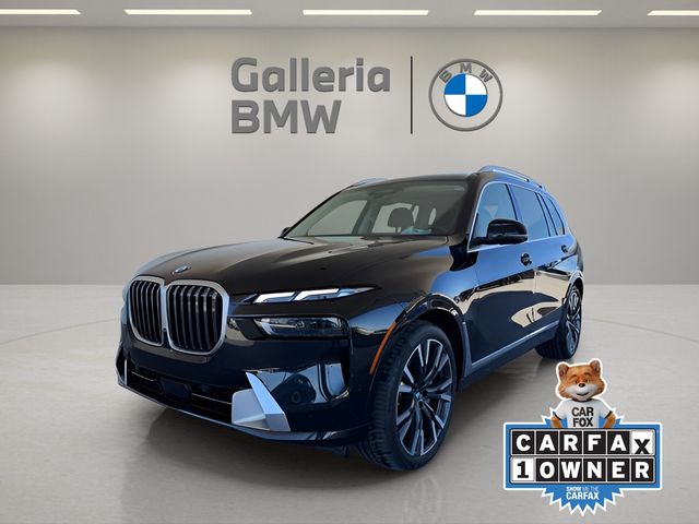 2024 BMW X7 40i's photo