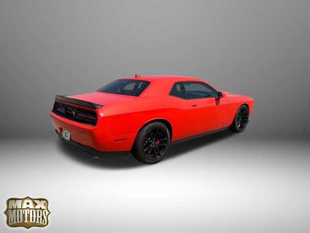 2023 Dodge Challenger R/T 10