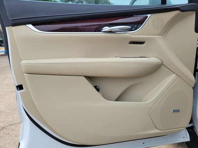 2018 Cadillac XT5 Luxury White at Autostrade