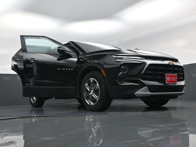 2023 Chevrolet Blazer LT Black at Community Kia