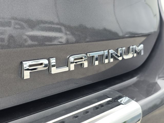 2023 Toyota Highlander Platinum:169299A