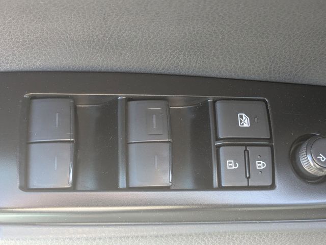 2025 Toyota Camry LE - 11