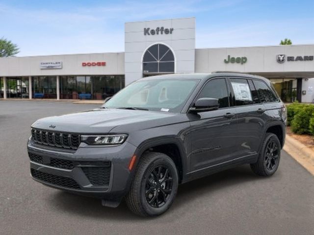 2026 Jeep Grand Cherokee Laredo