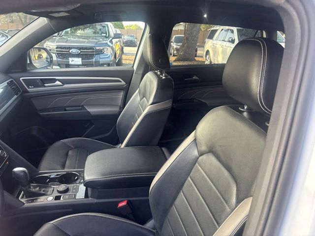 Used Car 2022 Volkswagen Atlas Cross Sport  3.6l V6 Sel Premium R-line For Sale Under $30,000 In San Antonio, Texas