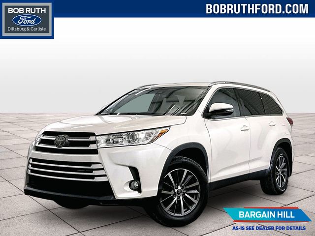 2019 Toyota Highlander XLE White at Subaru and VW of Moon Township