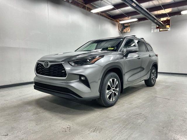 2026 Toyota Highlander Hybrid XLE AWD