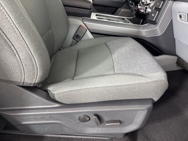 2025 Oxford White Ford F-150 XLT 4X4 Truck